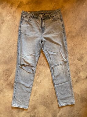 American Eagle Mom Jeans